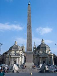 L'obelisco di Piazza del Popolo L'obelisco di Piazza del Popolo