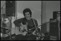 Lucio Battisti durante la trasmissione radiofonica "Supersonic" (1972) . Per gentile concessione di Rai Teche.