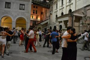 Padova tango festival, serata al cortile di Palazzo Moroni (sede  del Comune). Foto di Jessica Gozzo