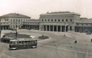 La stazione centrale di Bologna negli anni Quaranta. Fonte: www.grandistazioni.i