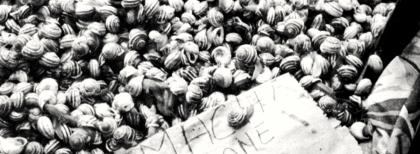 Vendita di lumache siciliane a Torino. Foto di M. Ravani e S. Ficarra, 1982 