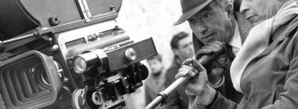Vittorio De Sica sul set di "L'oro di Napoli", 1954. Fonte: INDIRE, Olycom S.p.a