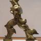 Boccioni, "Forme uniche di continuità nello spazio", scultura in bronzo, 1913
